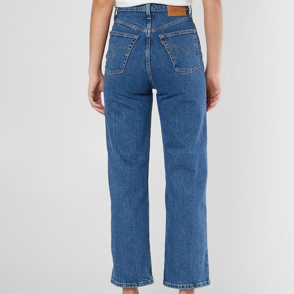 Levi's Ribcage Straight Ankle Jeans - Picture 16 of 16